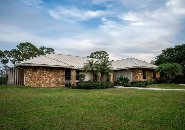 4th image of 1872 Se Colony Wy, Jupiter, FL 33478 | MLS# A11975391