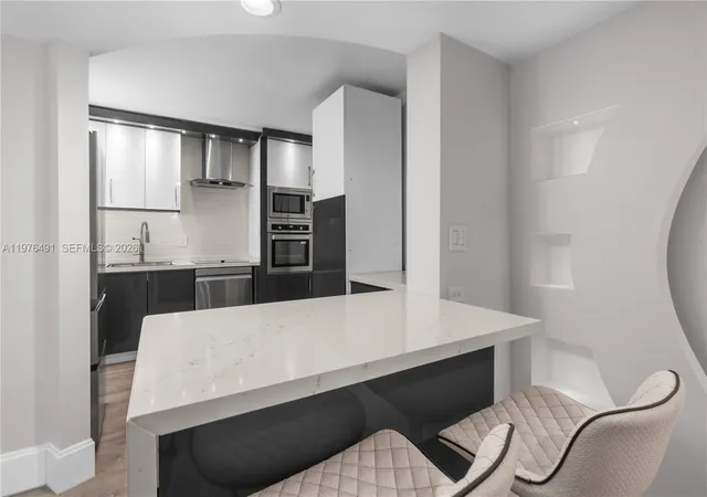 4th image of 3730 Inverrary Dr #2H, Lauderhill, FL 33319 | MLS# A11976491