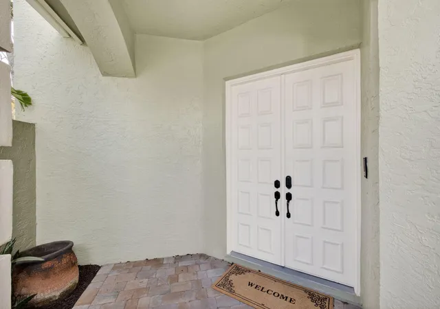 Photo 3 of Single family home for sale at 10324 Osprey Tr, West Palm Beach, FL 33412 | MLS# R11168666 | Listing updated on 2026-10-04