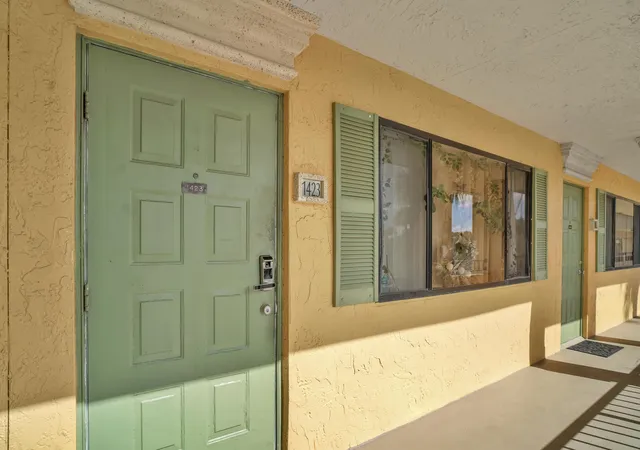 18th image of 1423 Meadows Cir W, Boynton Beach, FL 33436 | MLS# R11168669
