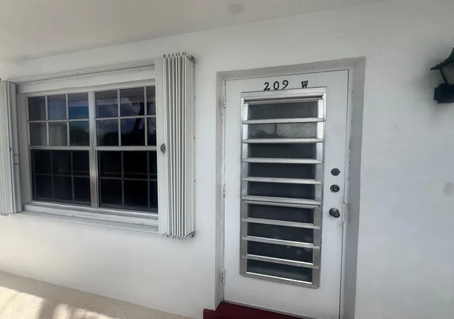 Homes for sale in Lighthouse Point, FL | 2050 39th St #209w, Lighthouse Point, FL 33064 | MLS# F10555825
