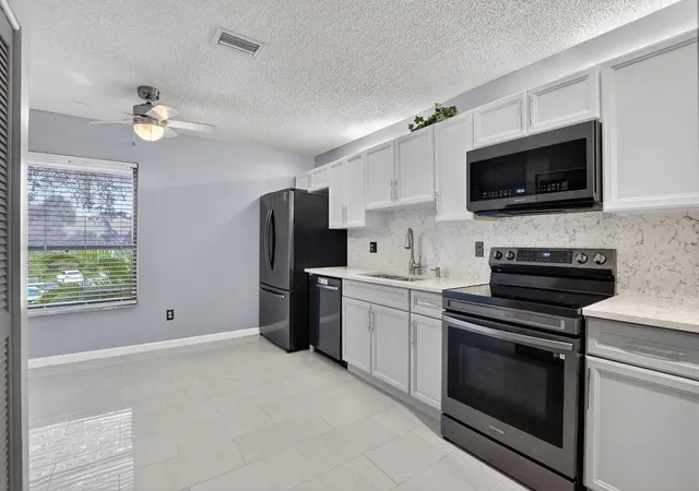 Homes for sale in Boca Raton, FL | 9364 Sable Ridge Cir #B, Boca Raton, FL 33428 | MLS# R11168784