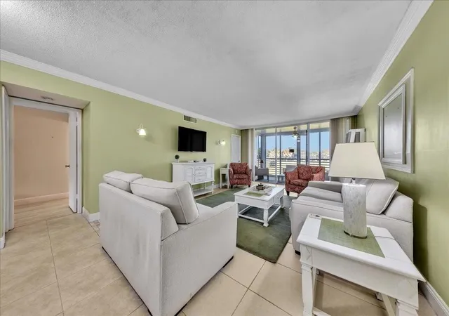 Homes for sale in Pompano Beach, FL | 2651 S Crse Dr, Pompano Beach, FL 33069