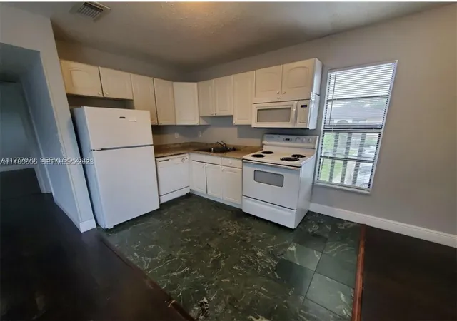 3rd image of 3006 Coral Ridge Dr, Coral Springs, FL 33065