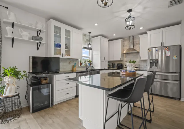 4th image of 5255 Oakland Lake Cir, Fort Pierce, FL 34951 | MLS# R11168959