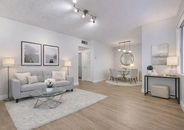 1st image of 5300 Washington St #D303, Hollywood, FL 33021 | MLS# A11977406