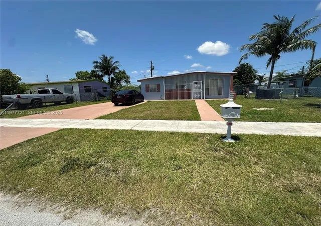 2nd image of 10761 Sw 221st St, Miami, FL 33170 | MLS# A11977721