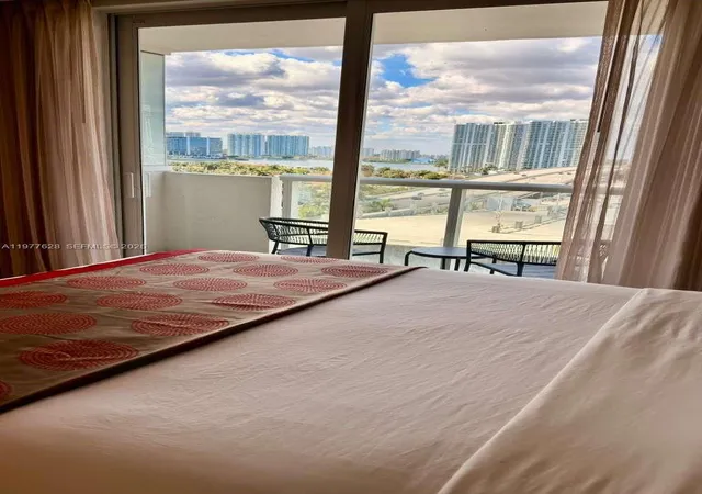 4th image of 19201 Collins Ave #933, Sunny Isles Beach, FL 33160 | MLS# A11977628