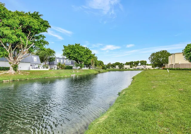 Photo 1 of Townhouse for sale at 1586 Shaker Cir, Wellington, FL 33414 | MLS# R11169236 | Listing updated on 2026-09-30