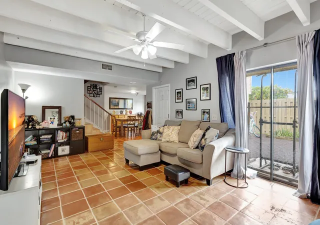 Photo 4 of Townhouse for sale at 1586 Shaker Cir, Wellington, FL 33414 | MLS# R11169236 | Listing updated on 2026-09-30