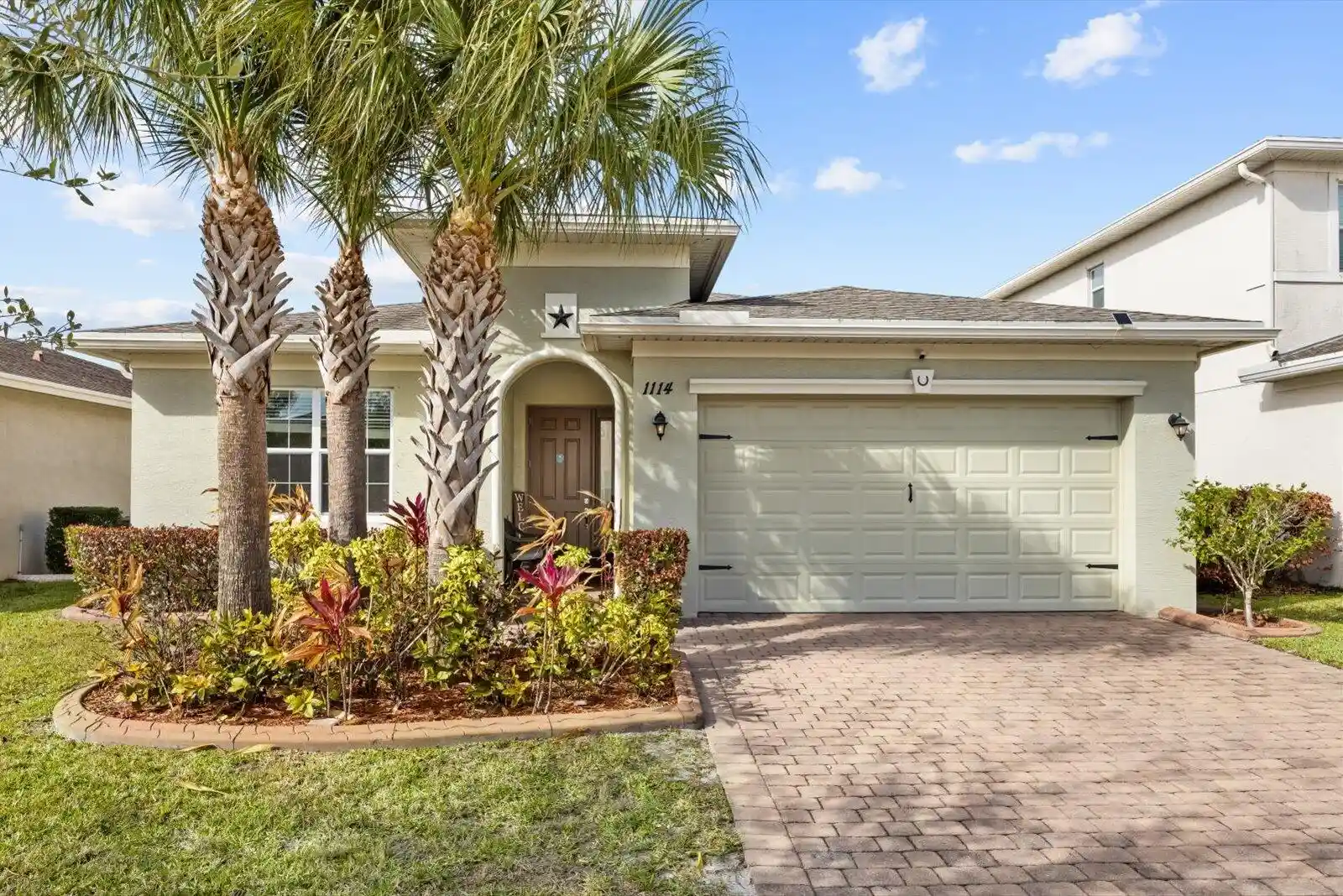 Photo 1 of Single family home for sale at 1114 Nw Demedici Rd, Port Saint Lucie, FL 34986 | MLS# R11169247 | Listing updated on 2026-10-26