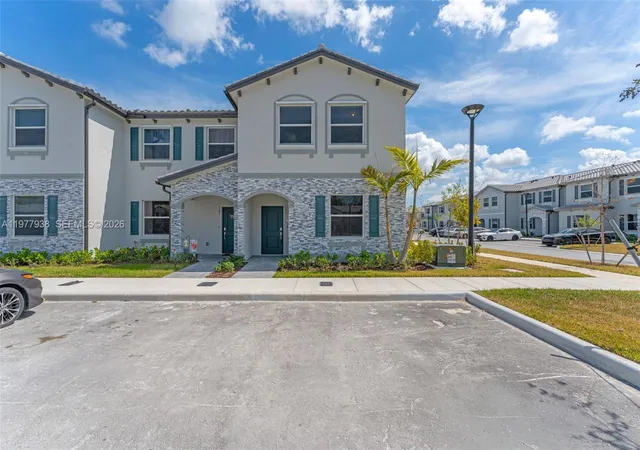 Homes for sale in Florida City, FL | 191 Se 11th Ave, Florida City, FL 33034 | MLS# A11977938