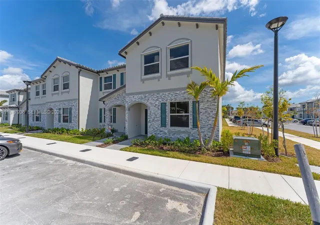 Homes for sale in Florida City, FL | 191 Se 11th Ave, Florida City, FL 33034 | MLS# A11977938