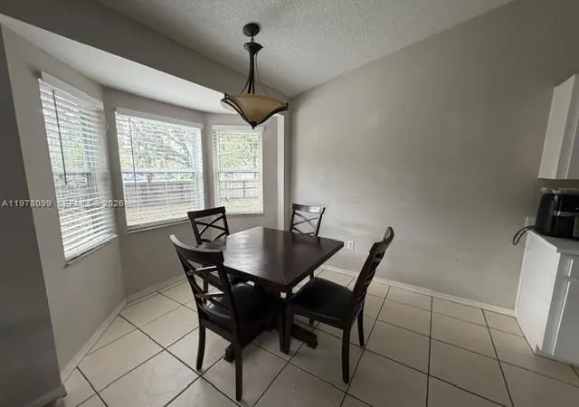 4th image of 330 Sterling Dr, Winter Haven, FL 33884 | MLS# A11978099