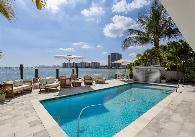 2nd image of 1930 Bay Dr, Miami Beach, FL 33141