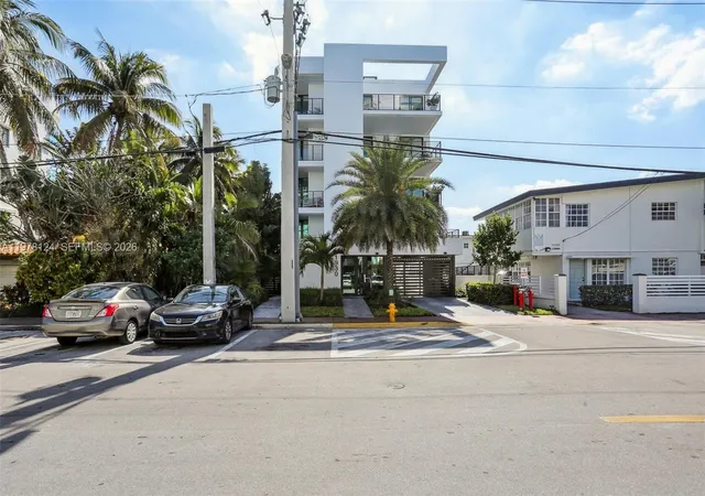 63rd image of 1930 Bay Dr #4, Miami Beach, FL 33141 | MLS# A11978124