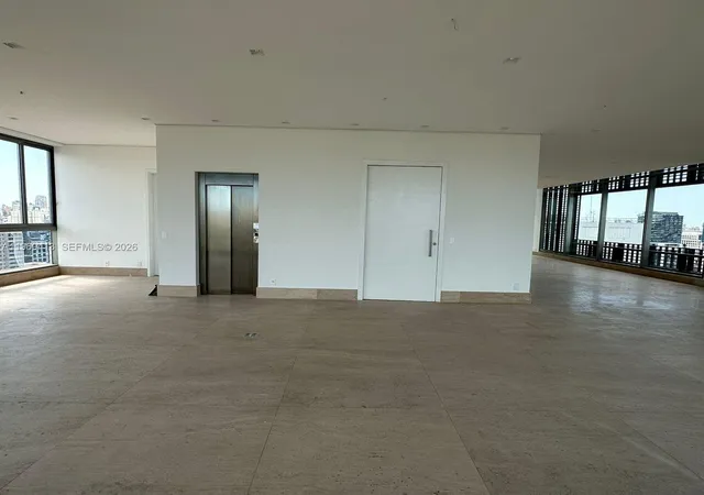 2nd image of 623 Rua Leopoldo Couto De Magalhães Júnior #23, Avon Park, FL 33825 | MLS# A11969413