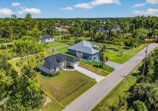 Homes for sale in Lehigh Acres, FL | 2916 Dora, Lehigh Acres, FL 33974 | MLS# A11978257