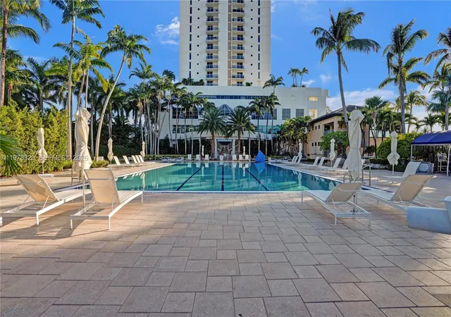 34th image of 1415 Sunset Harbour Dr #202, Miami Beach, FL 33139 | MLS# A11978320