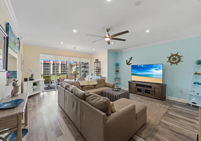 Homes for sale in Hypoluxo, FL | 108 Half Moon Cir #C3, Hypoluxo, FL 33462 | MLS# R11169513