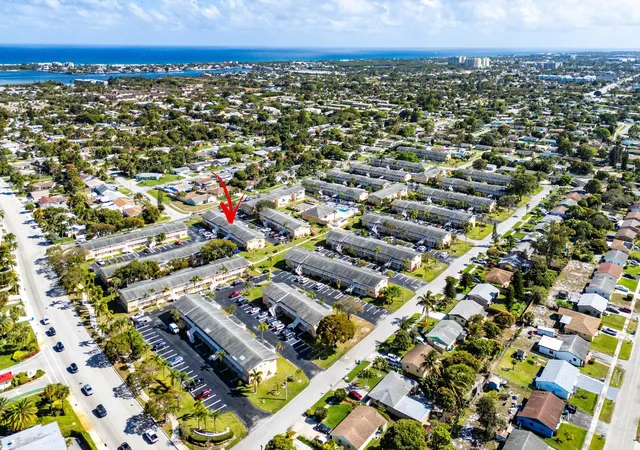 Homes for sale in Boynton Beach, FL | 2191 Ne 1st Court, Boynton Beach, FL 33435 | Houzeo