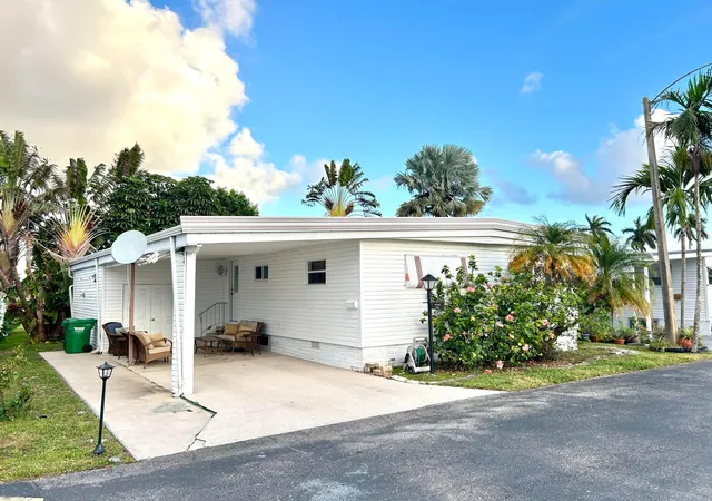 3rd image of 1541 S 32Nd Ave, Hollywood, FL 33021 | MLS# R11169558