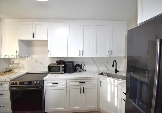Homes for sale in Plantation, FL | 7500 Nw 17th St #102, Plantation, FL 33313 | MLS# A11978417