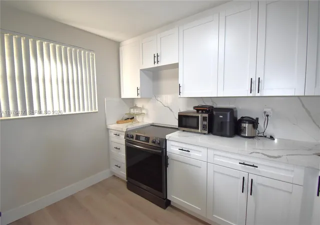Homes for sale in Plantation, FL | 7500 Nw 17Th St #102, Plantation, FL 33313 | MLS# A11978417