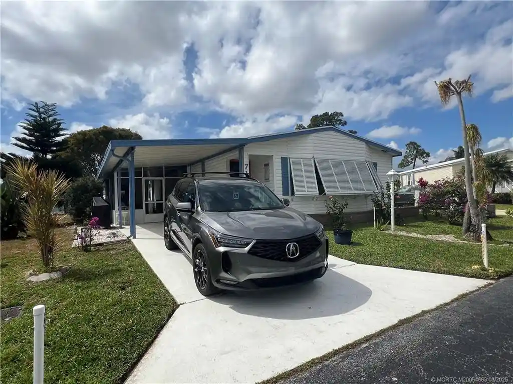 Photo 1 of Sale Pending at 715 Sunny S Ave, Boynton Beach, FL 33436 | MLS# M20054663 | Listing updated on 2026-10-27