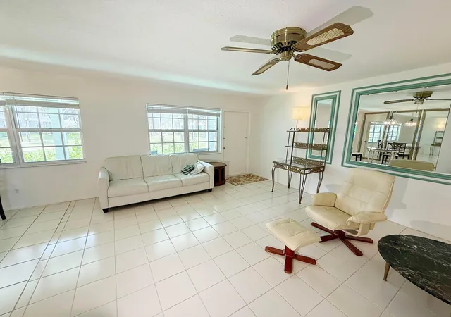 4th image of 5208 Ne 24Th Ter #F106, Fort Lauderdale, FL 33308 | MLS# F10556500