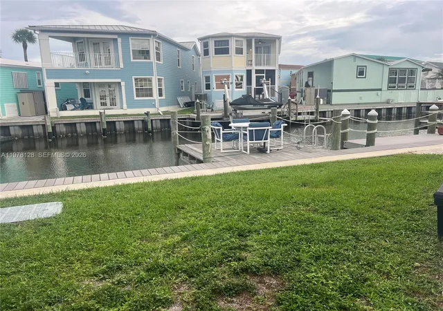 2nd image of 2064 Nettles Blvd, Jensen Beach, FL 34957 | MLS# A11978128