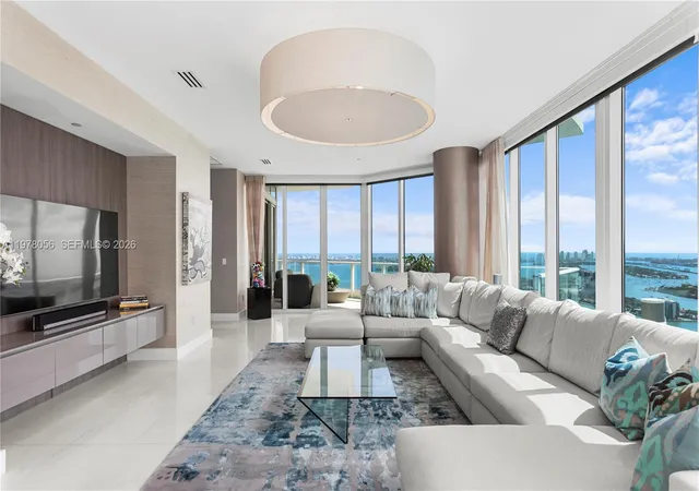 Homes for sale in Miami, FL | 2020 N Bayshore Dr #PH 4702, Miami, FL 33137 | MLS# A11978056