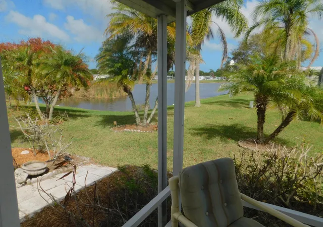 Photo 3 of Manufactured home for sale at 5650 Hemingway Ct #9, Fort Pierce, FL 34982 | MLS# R11169865 | Listing updated on 2026-09-23