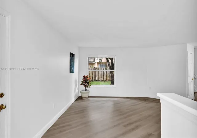 4th image of 2237 Nw 171St Ter, Pembroke Pines, FL 33028 | MLS# A11963130