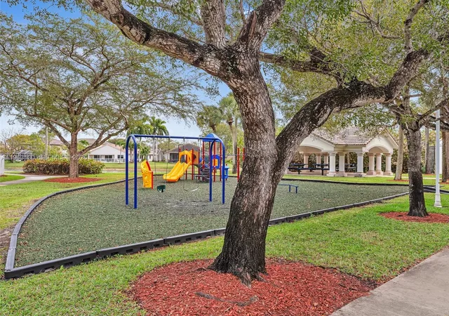 64th image of 2237 Nw 171st Ter, Pembroke Pines, FL 33028 | MLS# A11963130