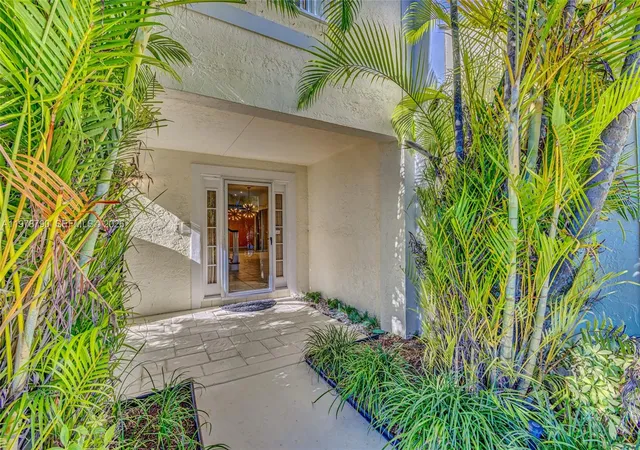 5th image of 30 Windsor Ln, Palm Beach Gardens, FL 33418 | MLS# A11978790