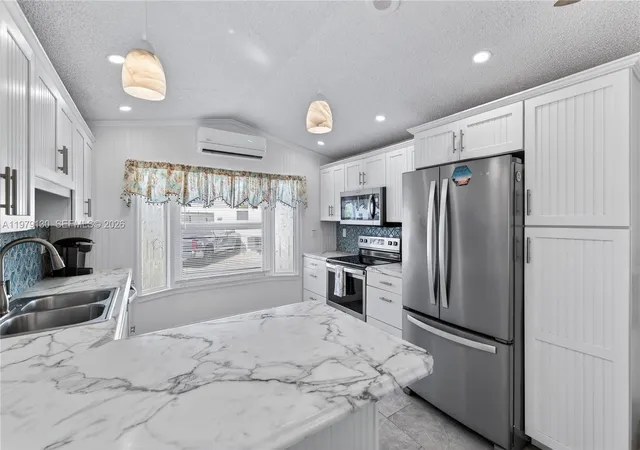 4th image of 701 Spanish Main Dr #536, Summerland Key, FL 33042 | MLS# A11979130