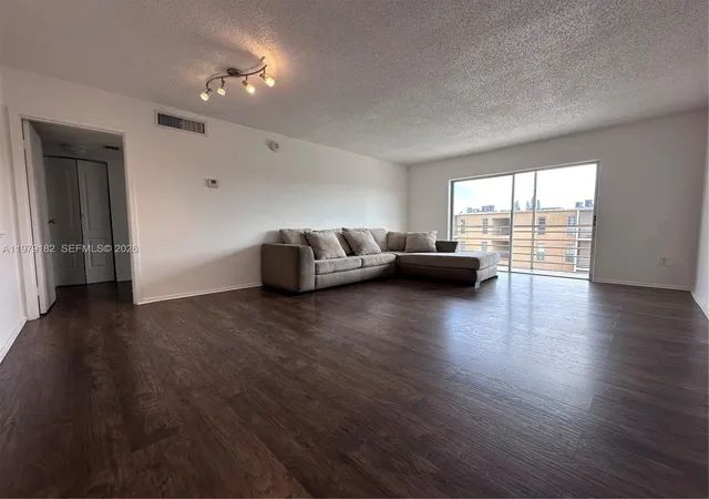 4th image of 4848 Nw 24Th Ct #412, Lauderdale Lakes, FL 33313 | MLS# A11979182