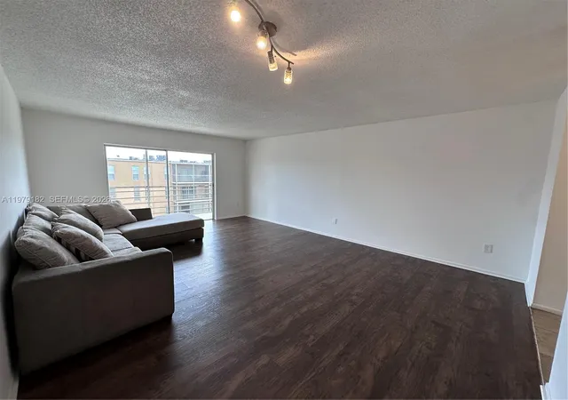 5th image of 4848 Nw 24Th Ct #412, Lauderdale Lakes, FL 33313 | MLS# A11979182