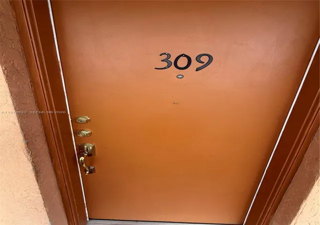 1st image of 1800 W 54th St #309, Hialeah, FL 33012 | MLS# A11978923