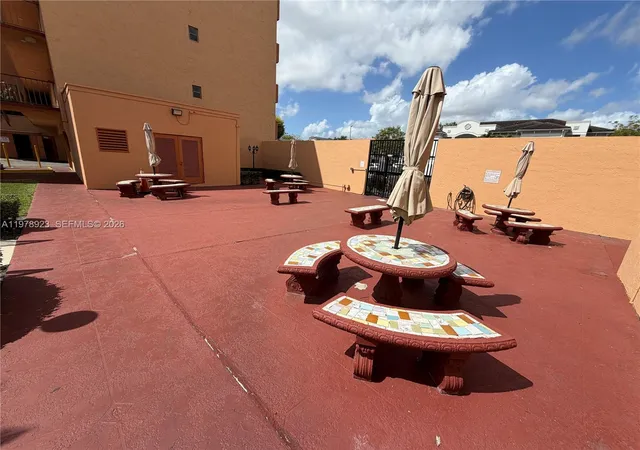 2nd image of 1800 W 54Th St, Hialeah, FL 33012