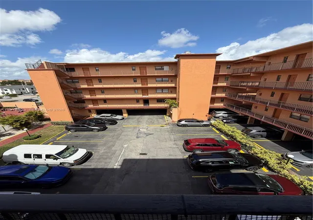5th image of 1800 W 54Th St #309, Hialeah, FL 33012 | MLS# A11978923