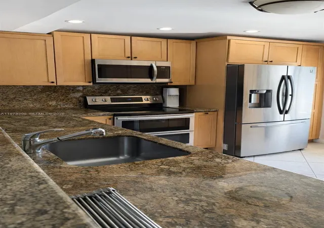 3rd image of 2661 Ne 164Th St #40, North Miami Beach, FL 33160 | MLS# A11979308