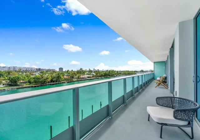 4th image of 9201 E Bay Harbor Dr #503, Bay Harbor Islands, FL 33154 | MLS# A11979421