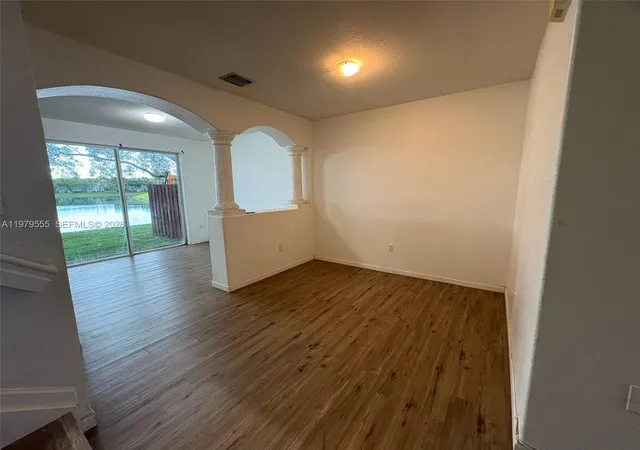 4th image of 2615 Se 14 Ave, Homestead, FL 33035 | MLS# A11979555