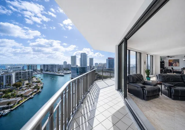 2nd image of 300 Three Islands Blvd #PH4A, Hallandale, FL 33009 | MLS# A11968704
