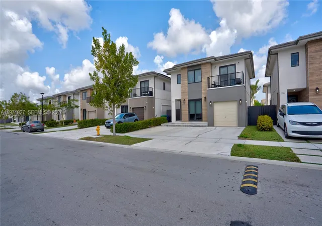Homes for sale in Florida City, FL | 1168 Nw 1st St, Florida City, FL 33034 | MLS# A11971027