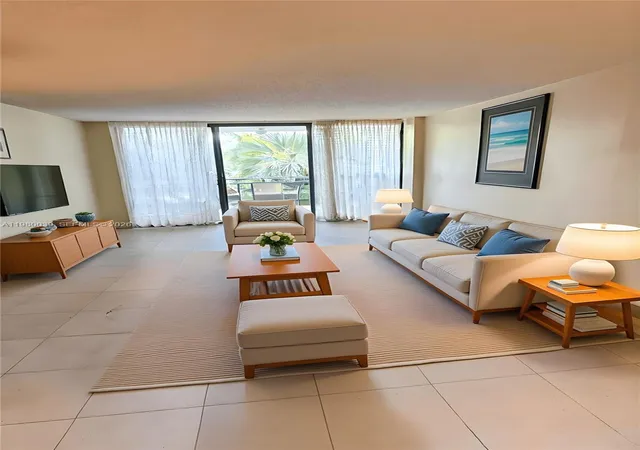 2nd image of 100 Ocean Lane Dr #303, Key Biscayne, FL 33149 | MLS# A11980039