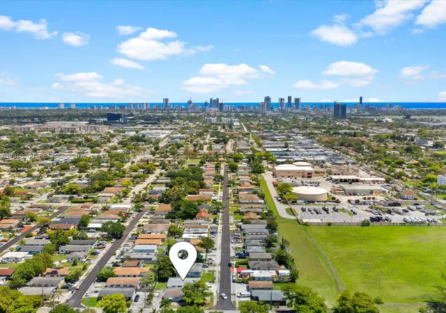 4th image of 752 Nw 3Rd Ct, Hallandale Beach, FL 33009 | MLS# A11980208