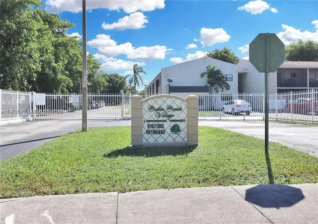 Homes for sale in Cutler Bay, FL | 10370 Sw 220th St #102, Cutler Bay, FL 33190 | MLS# A11979685